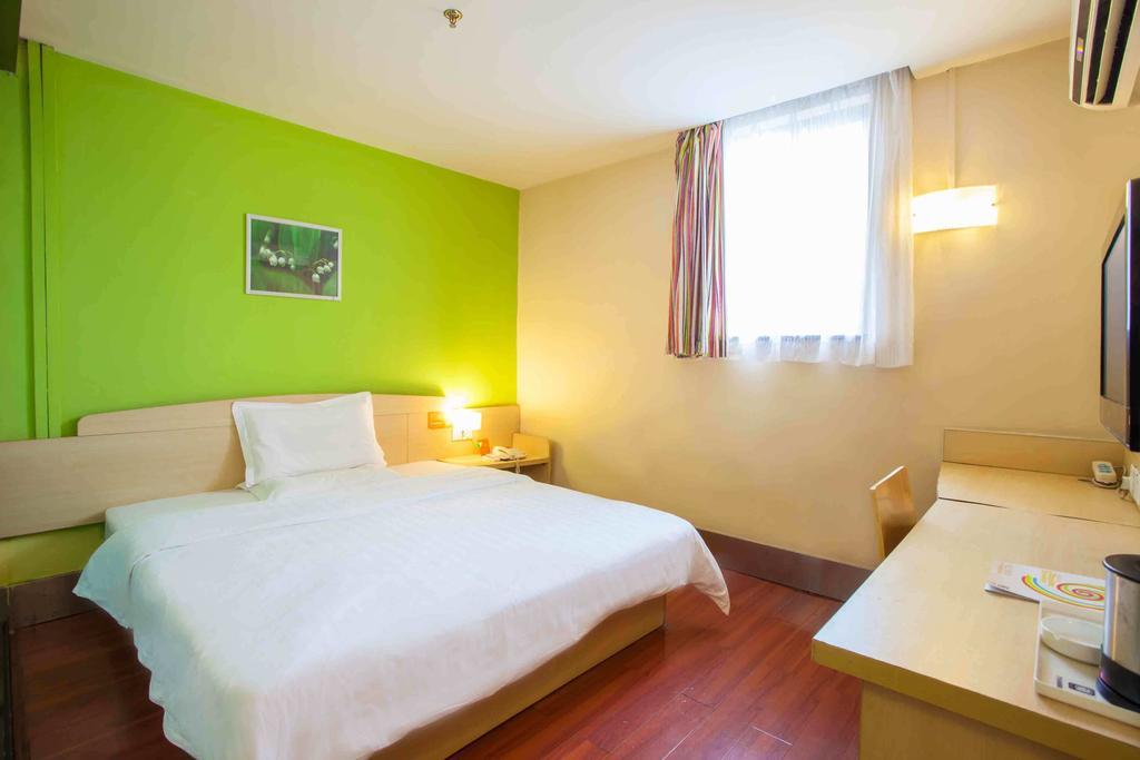 7Days Inn Haikou Hong Kong City Экстерьер фото